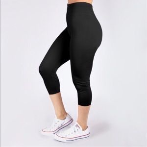Soft Black Capri Legging
